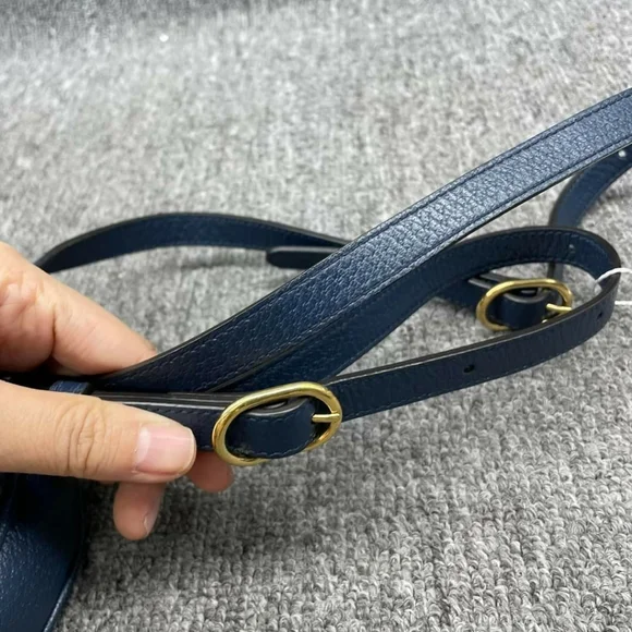 100% Authentic Gucci Leather Round Backpack 499-110324 - Picture 12 of 13